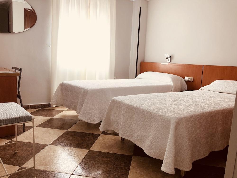 Hotel Juan Carlos Torrevieja Bagian luar foto