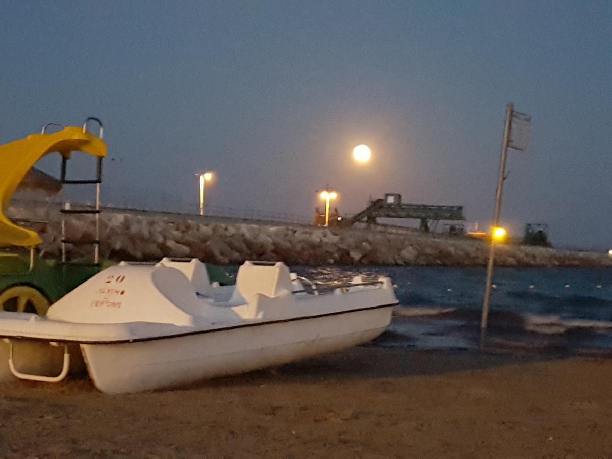 Hotel Juan Carlos Torrevieja Bagian luar foto