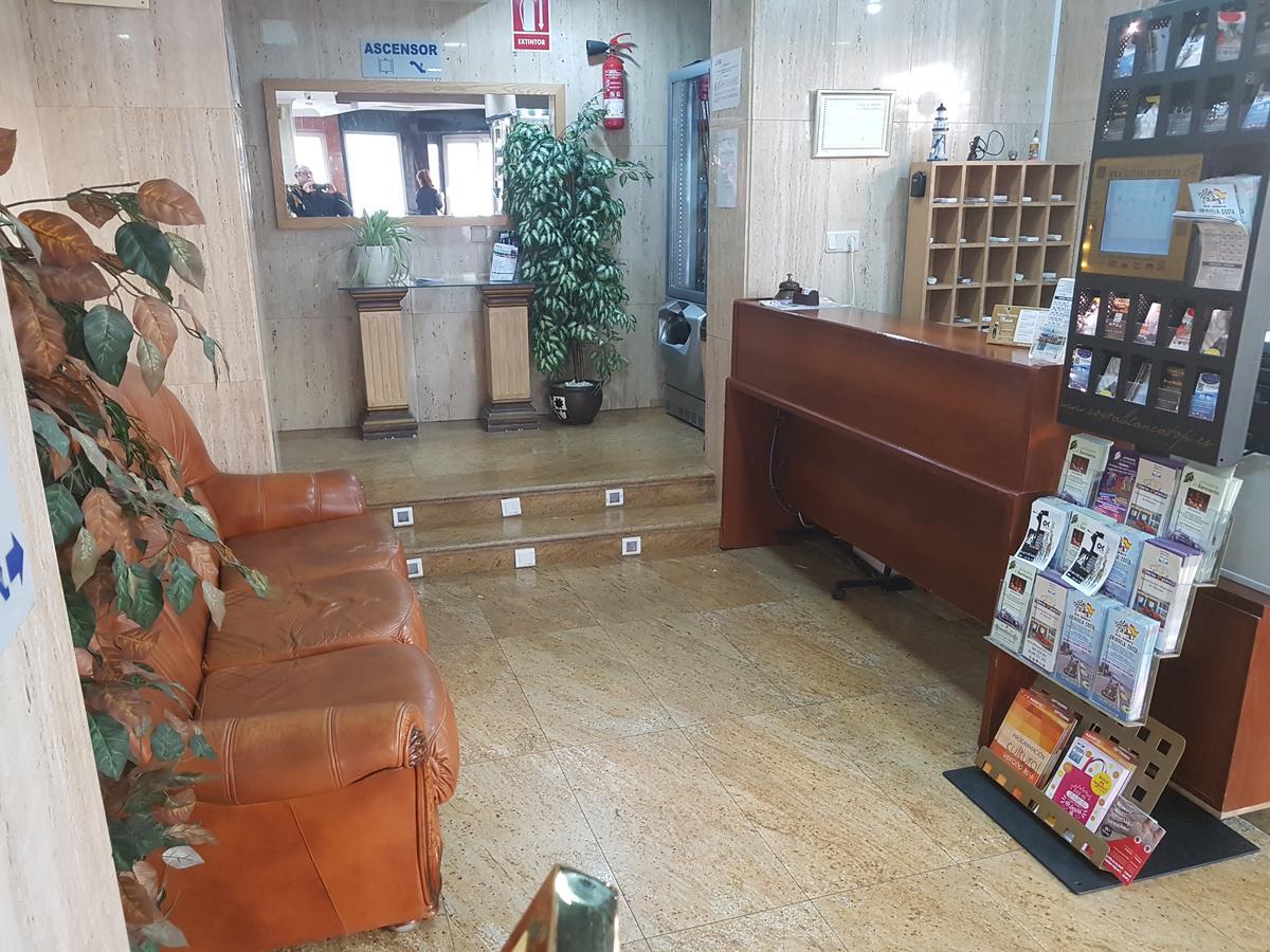 Hotel Juan Carlos Torrevieja Bagian luar foto